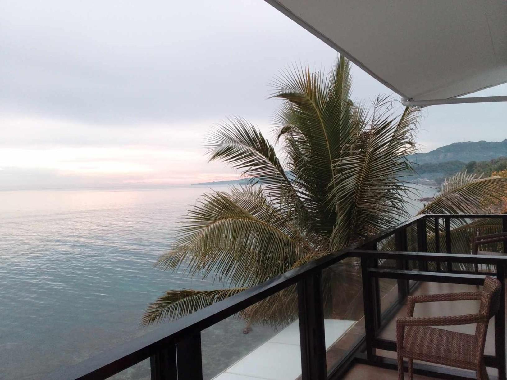Cliff Haven Resort Jagna Экстерьер фото